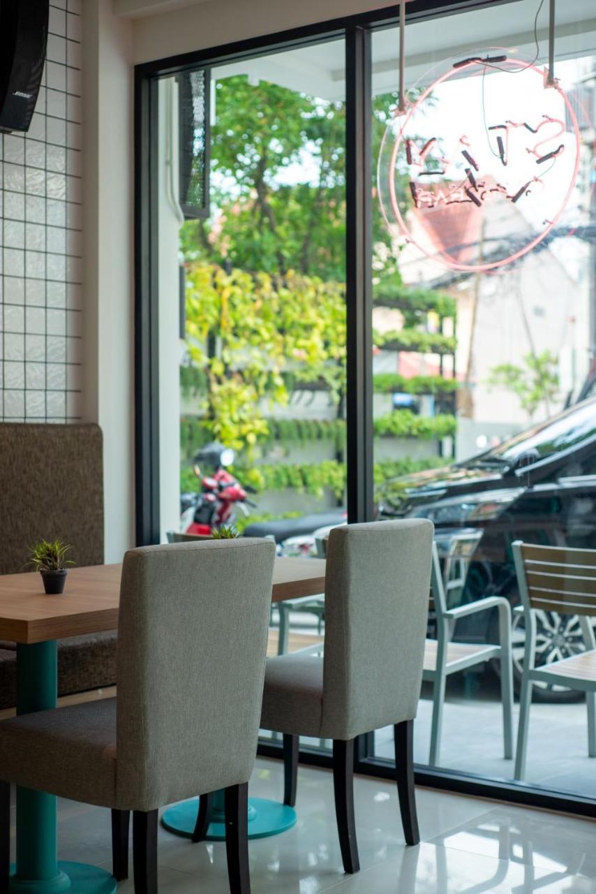 Stay@Kata Poshtel Карон Экстерьер фото